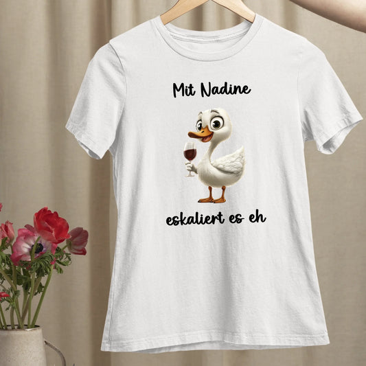Es eskaliert eh - Organic Women's Shirt (personalisierbar)
